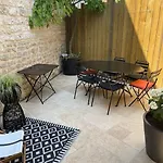 Hébergement de vacances Maison En Centre Avec Extérieur *