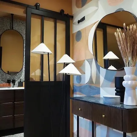 Maison En Centre Avec Extérieur