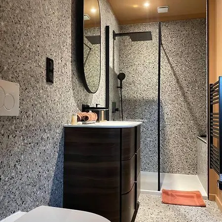 Maison En Centre Avec Exterieur